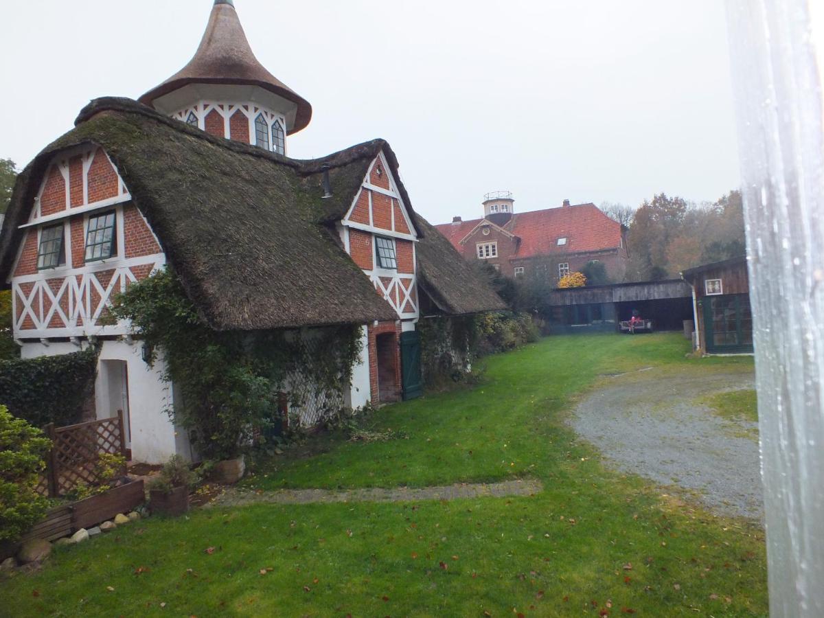 Отель Taubenhof - Gut Cadenberge Экстерьер фото